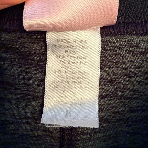 Bombshell Sportswear Women’s Size Medium Leggings Green Black Made In USA - Picture 3 of 7